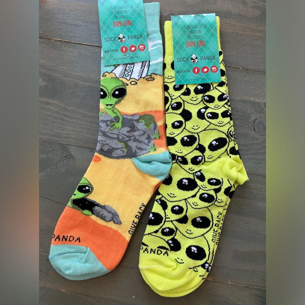 NWT Bundle 5 Pairs Alien, Music Dragons Men’s Fun Dress Socks - Picture 3 of 5
